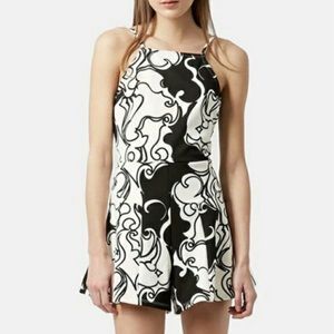 ⚡️SALE! Black and white printed jumpsuit